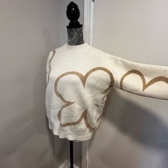 Le Lis Women’s small Cream Pullover Sweater Large Floral Daisy Outline Crew Neck - Picture 10 of 16